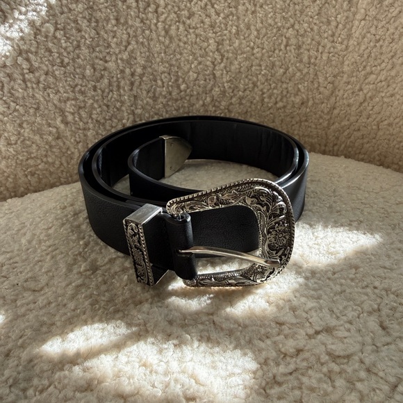 Accessories - Black & Silver Western Buckle Belt